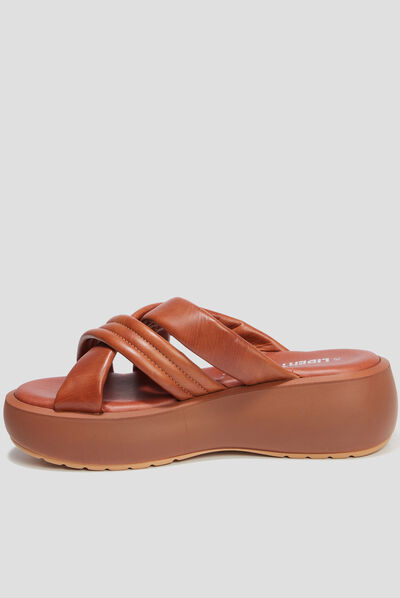 Mules compensées en cuir Liberto marron femme