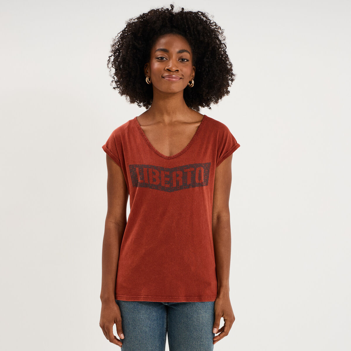 T-shirt d&eacute;lav&eacute; en coton marron femme