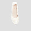 Ballerines effet nou&eacute; blanc femme