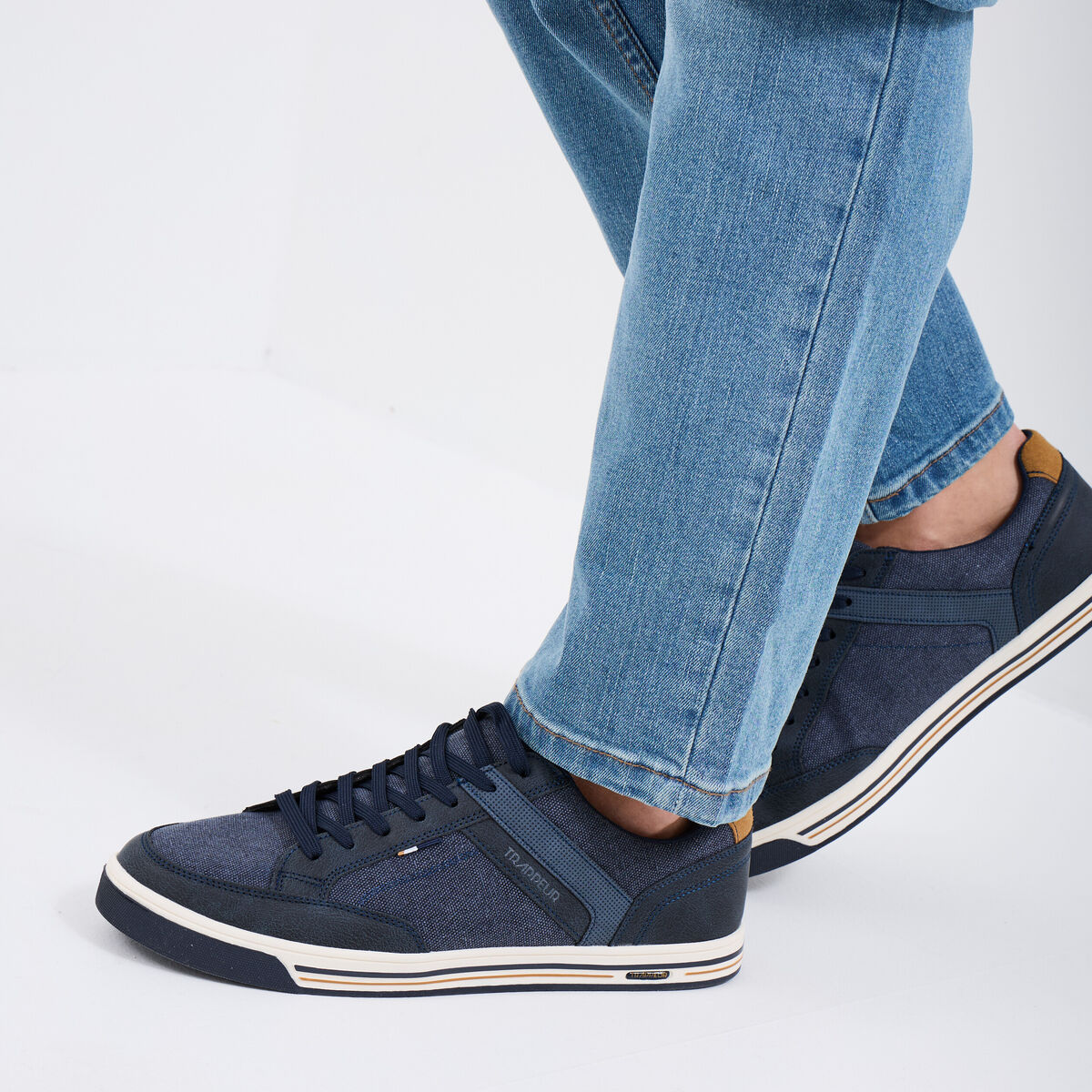 Tennis toile &agrave; lacets bleu homme