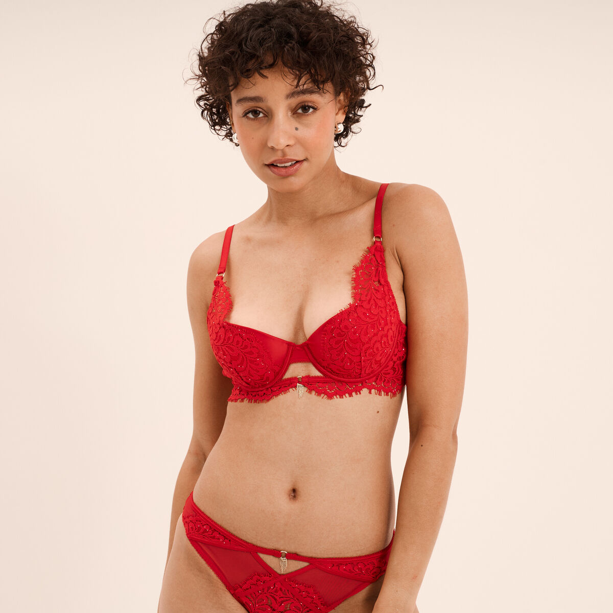 Soutien-gorge foulard dentelle et strass rouge femme