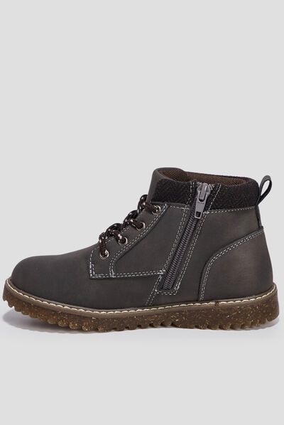 Bottines à lacets marron garçon