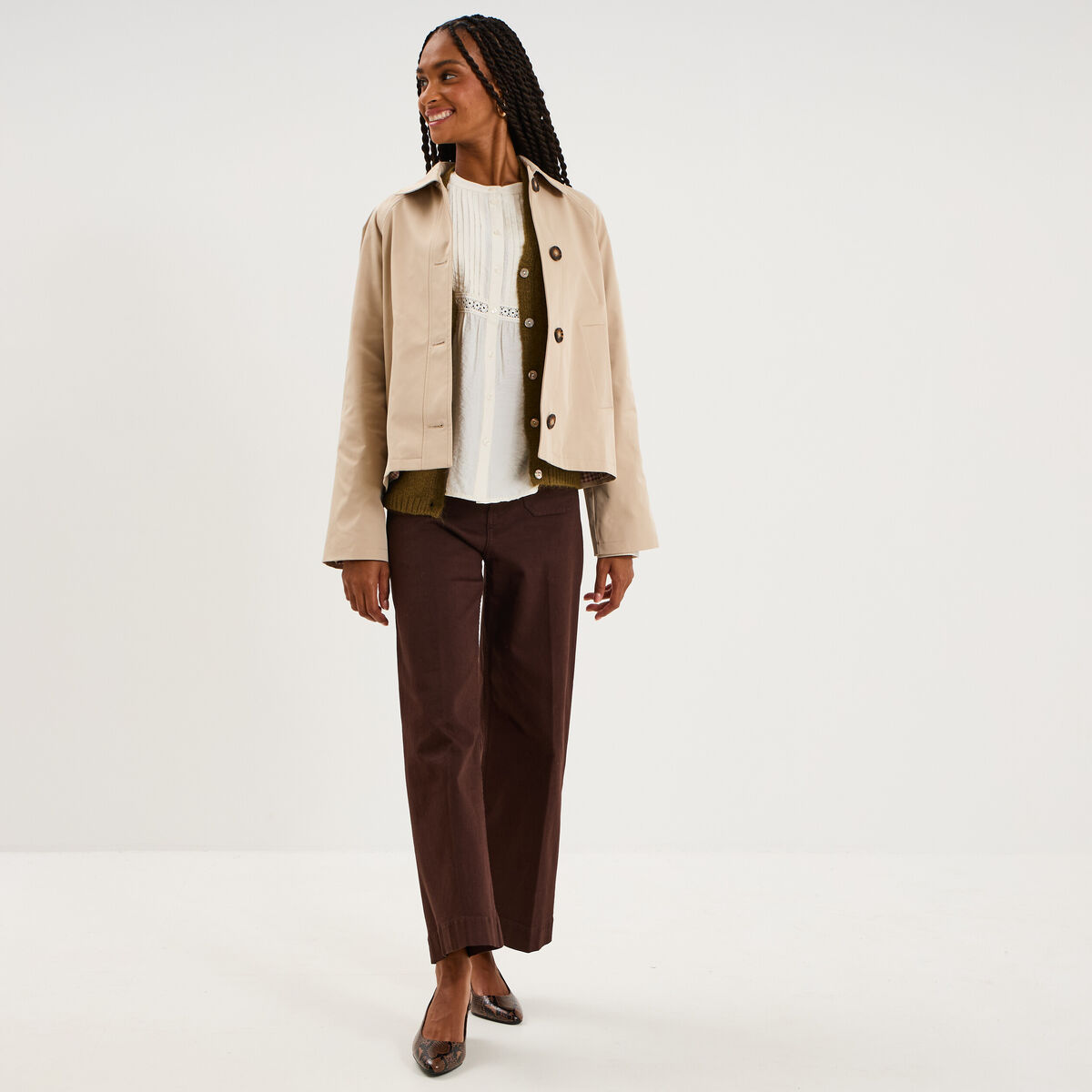 Trench court boutonn&eacute; beige femme