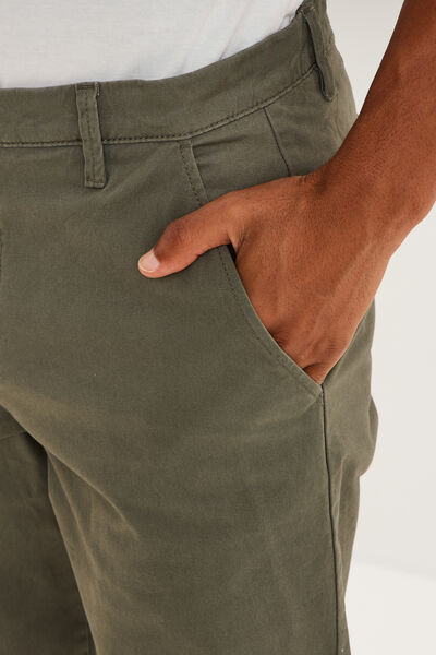 Pantalon chino droit stretch vert kaki homme