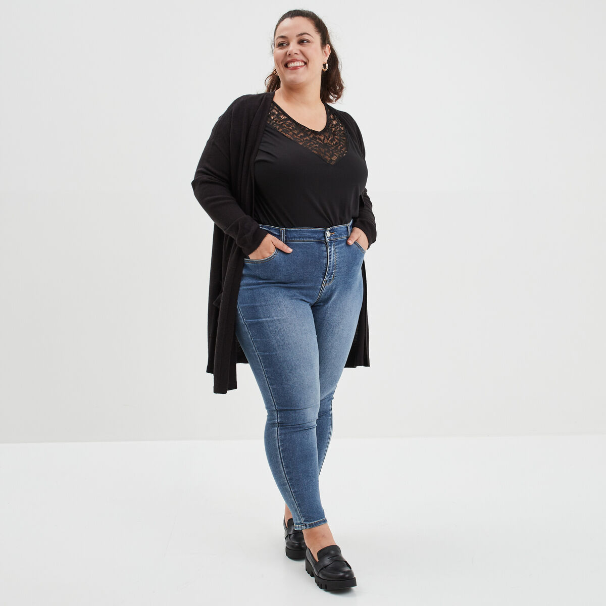 Gilet mi-long avec col en V noir femme grande taille