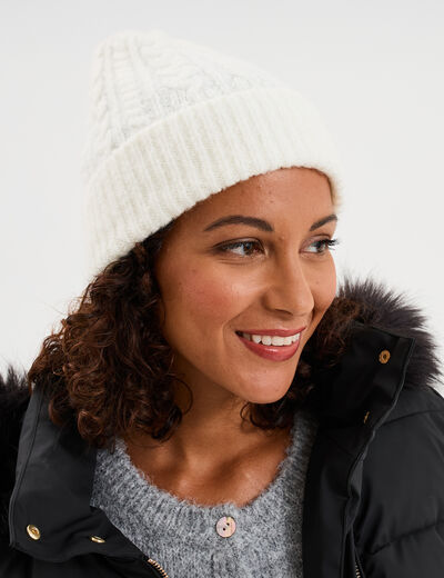 Bonnet tricot&eacute; torsades blanc femme