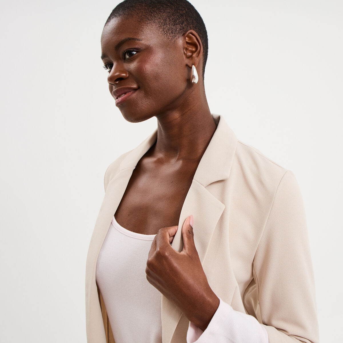 Veste blazer cintr&eacute; manches 3/4 beige femme