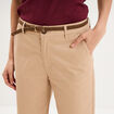 Pantalon chino regular ceinture tress&eacute;e sable femme