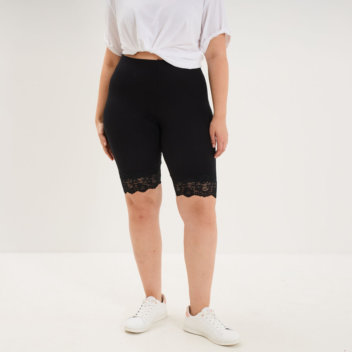 Short legging cycliste &agrave; dentelle noir femme grande taille