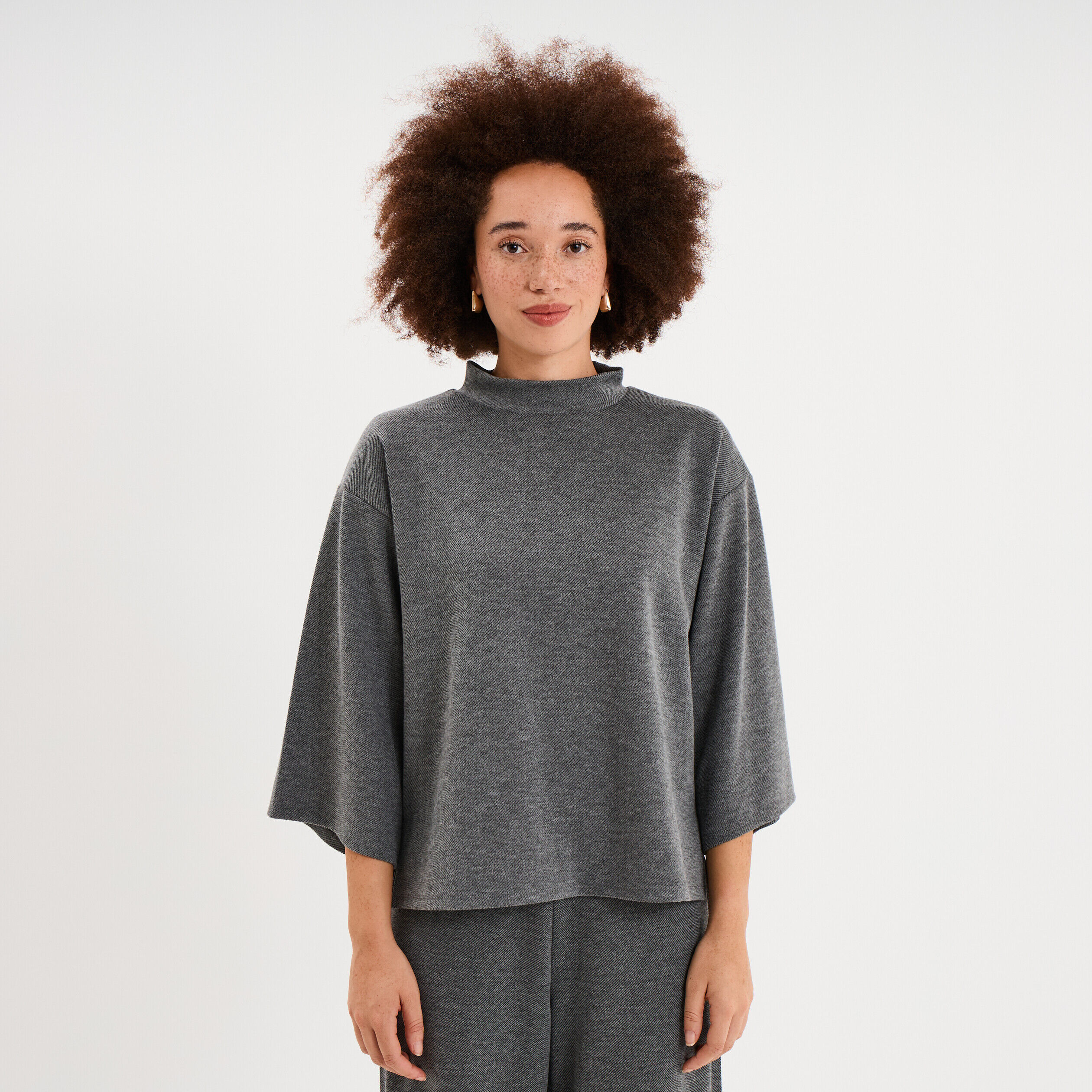 Top oversize col montant manches 3/4 gris foncé femme