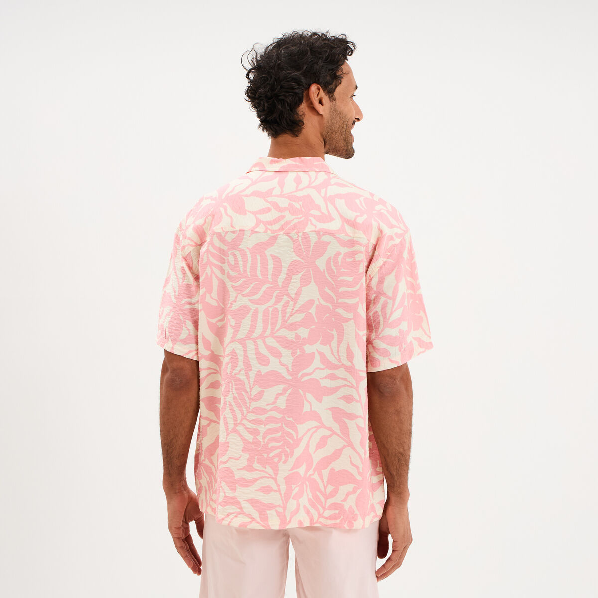 Chemise l&eacute;g&egrave;re textur&eacute;e manches courtes rose homme