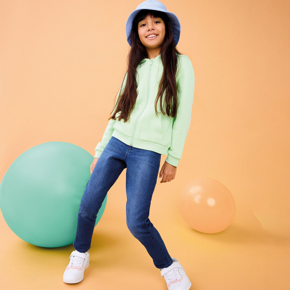 Next Fille Sweat à Capuche Duveteux Zippé Écru 4 Ans