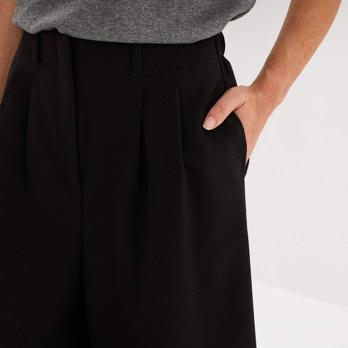 Pantalon culotte large taille haute noir femme