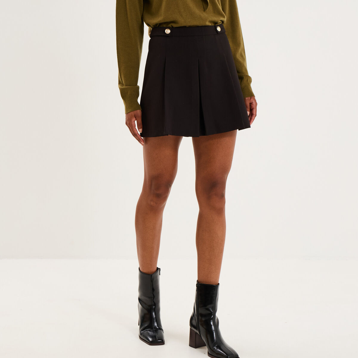 Jupe-short pliss&eacute;e boutons dor&eacute;s noir femme