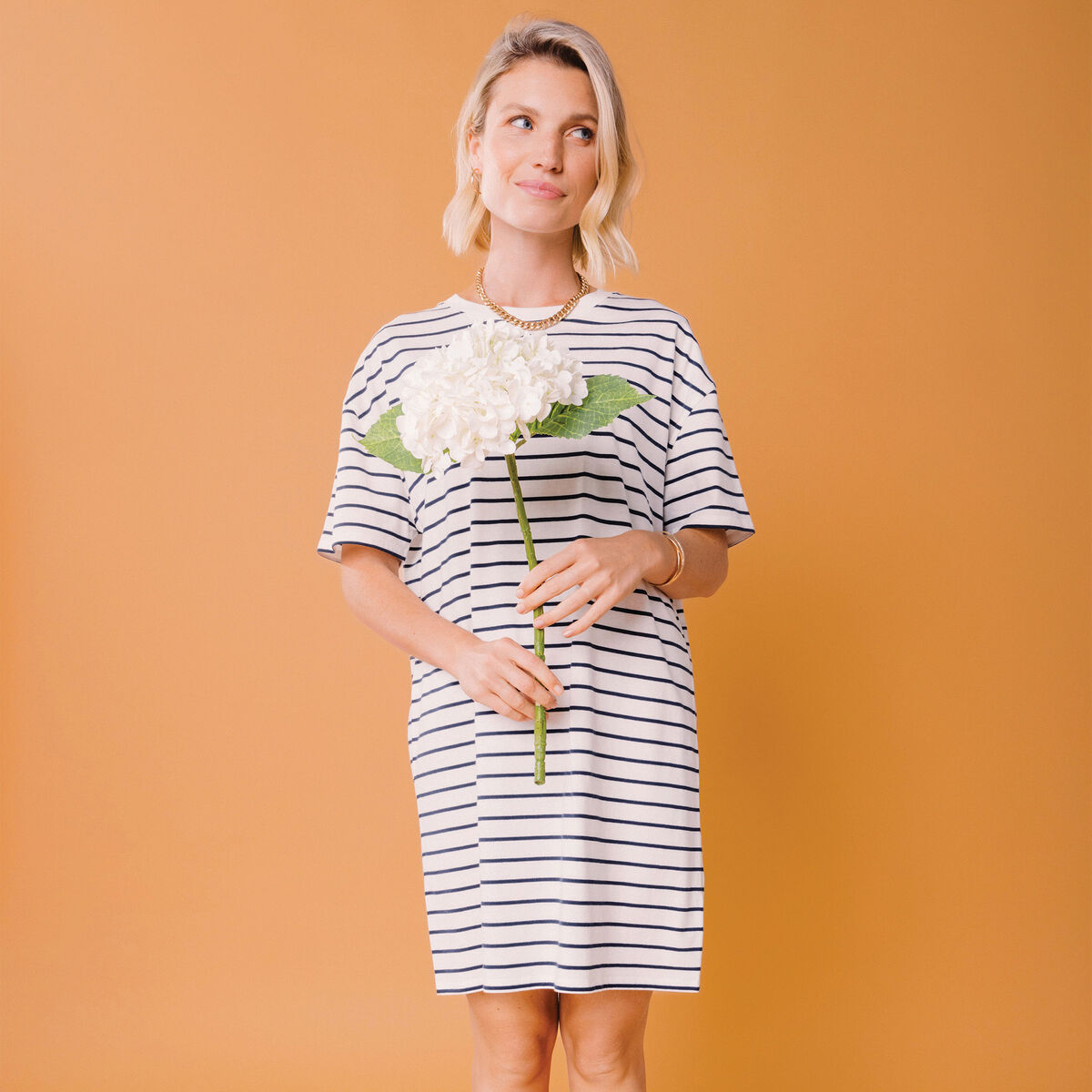Robe t-shirt manches courtes coton ecru femme