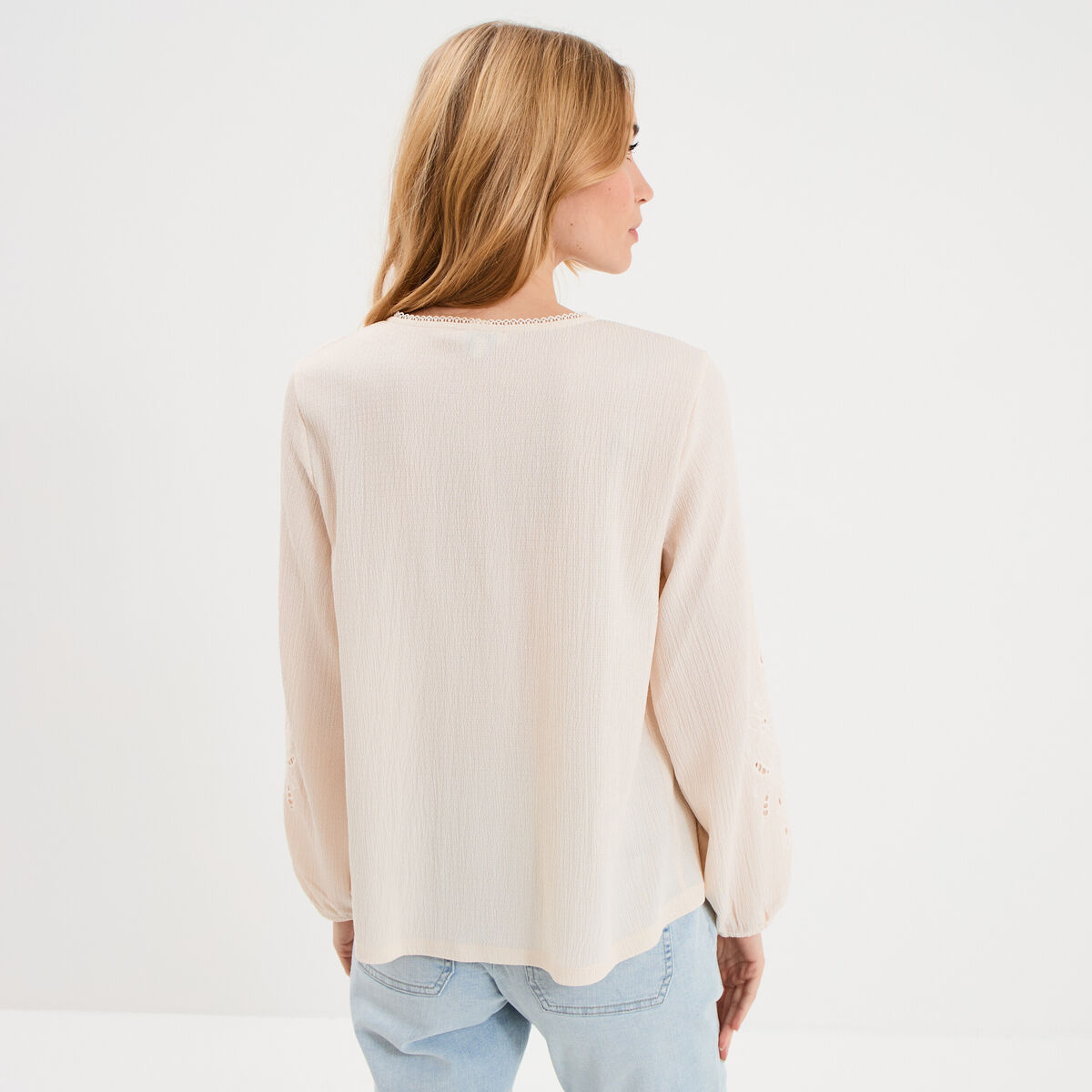 Blouse manches brod&eacute;es ajour&eacute;es coton beige femme