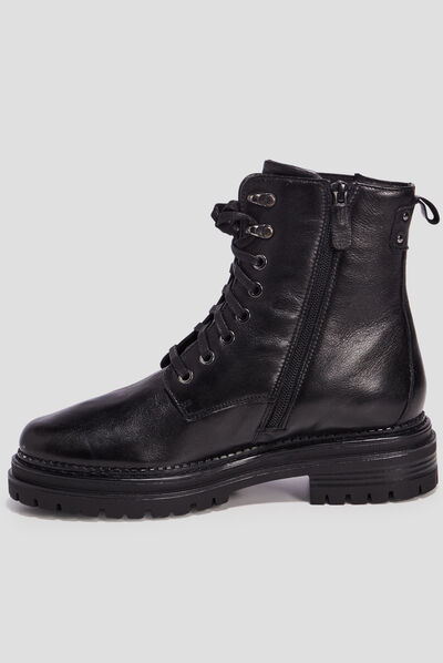 Bottines à lacets en cuir noir femme