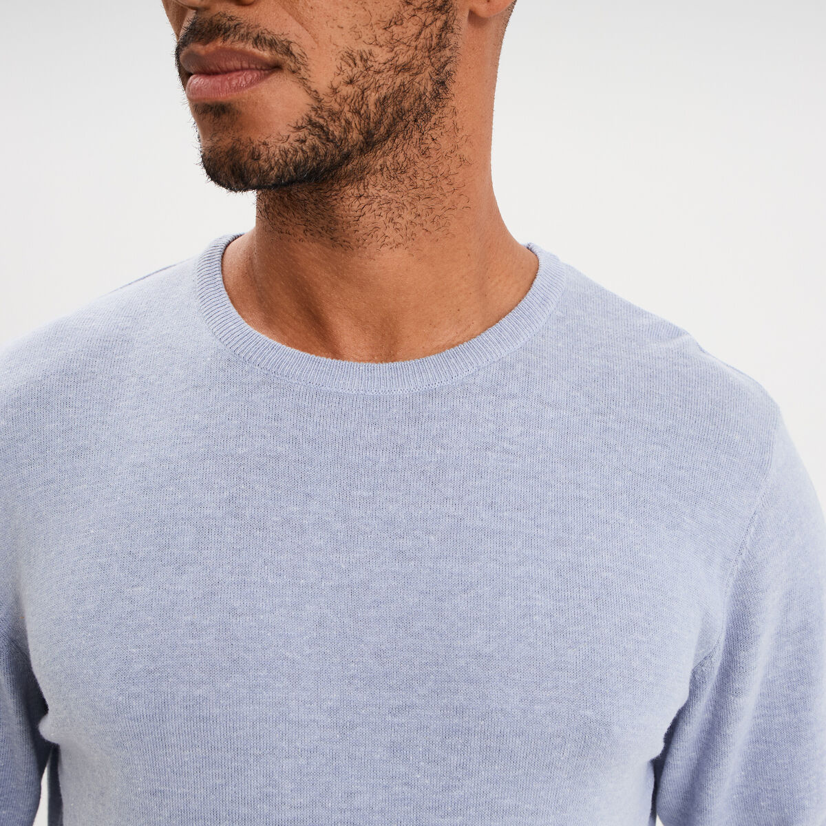 Pull droit col rond coton m&eacute;lang&eacute; bleu clair homme