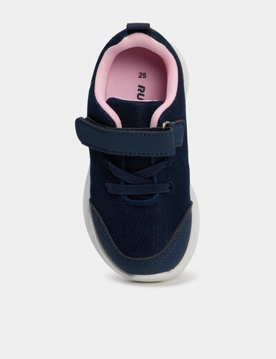 Baskets running &agrave; scratchs bleu marine fille