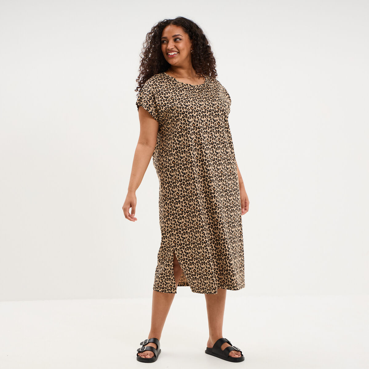 Robe courte droite manches courtes sable femme grande taille