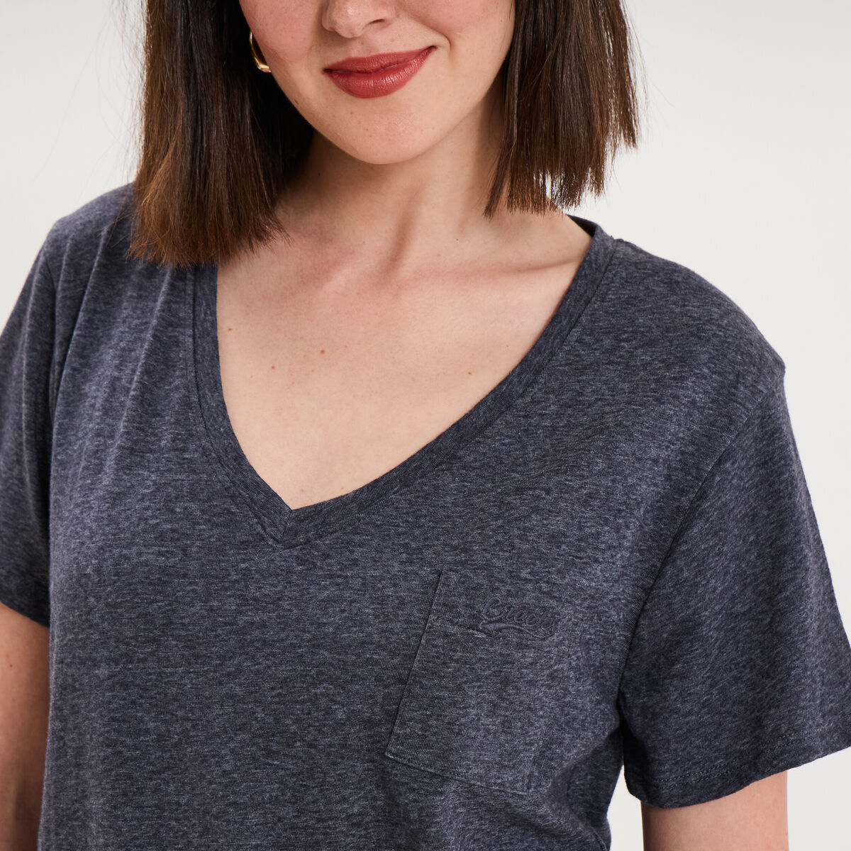 T-shirt col en V manches courtes bleu marine femme