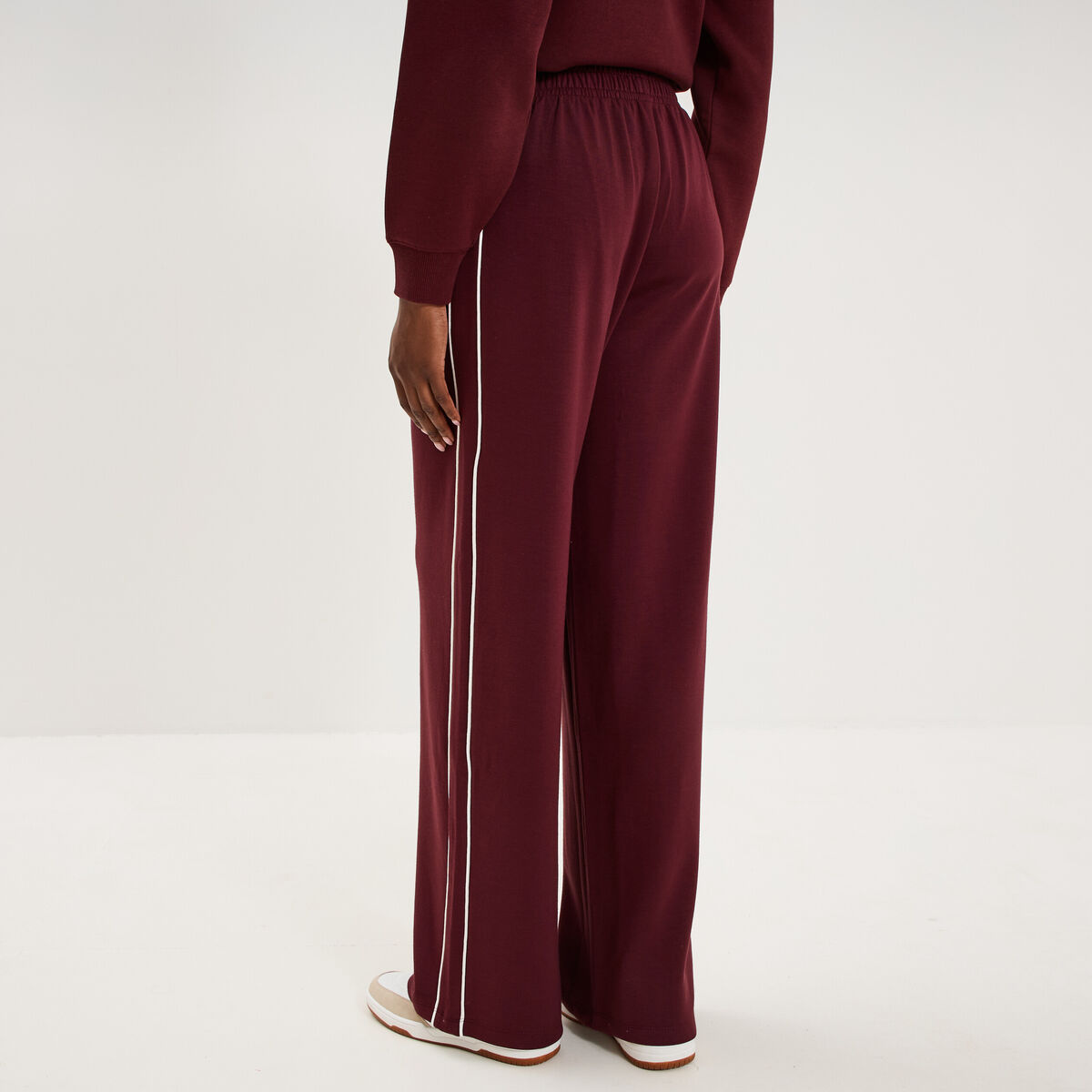 Pantalon de jogging large molletonn&eacute; violet fonc&eacute; femme