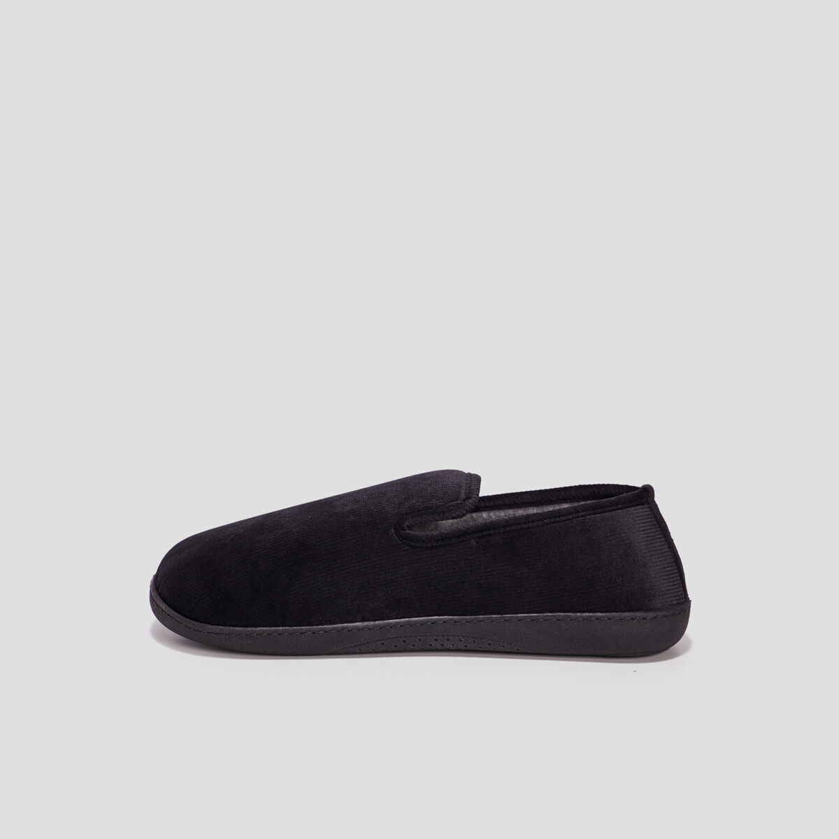 Pantoufles fourr&eacute;es bout rond noir homme