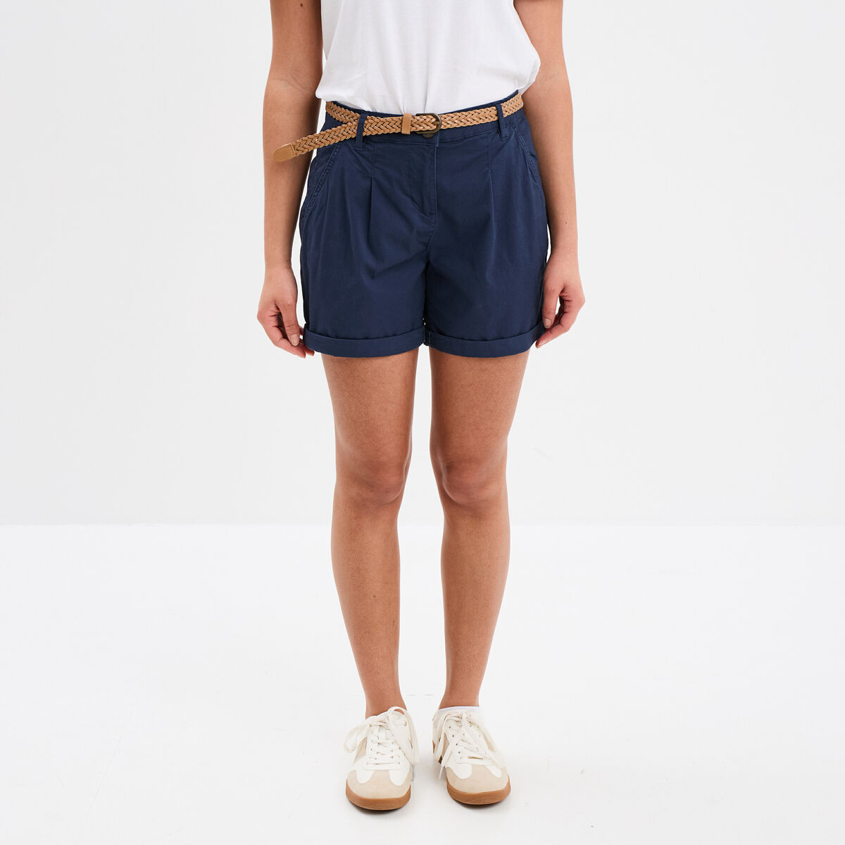 Short chino ceinture tressée bleu marine femme
