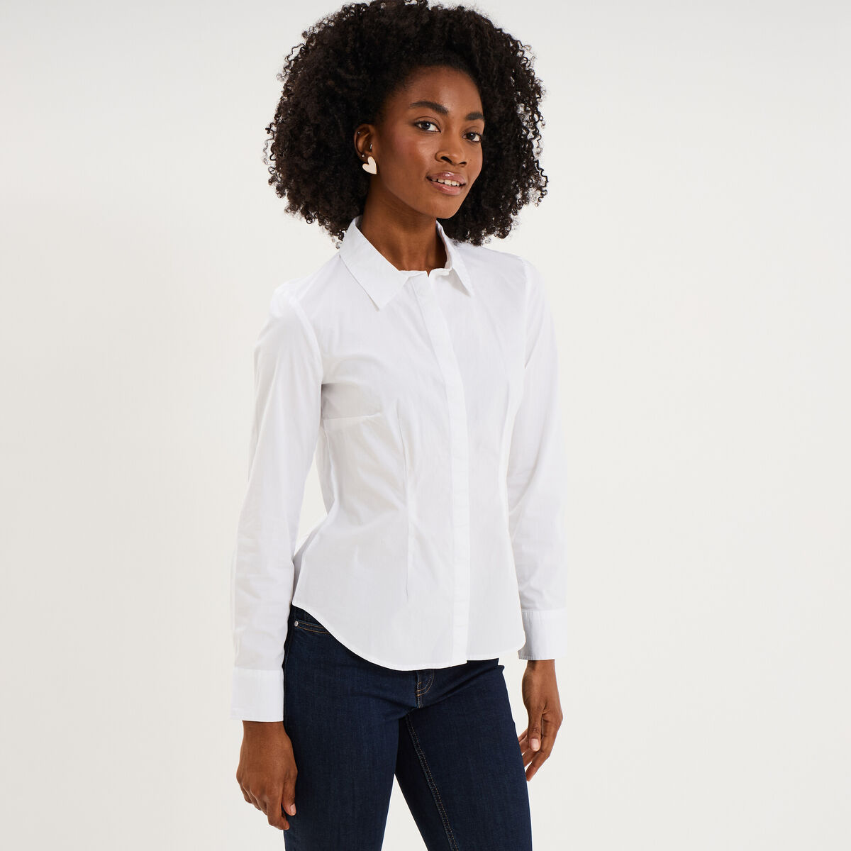 Chemise cintr&eacute;e manches longues blanc femme