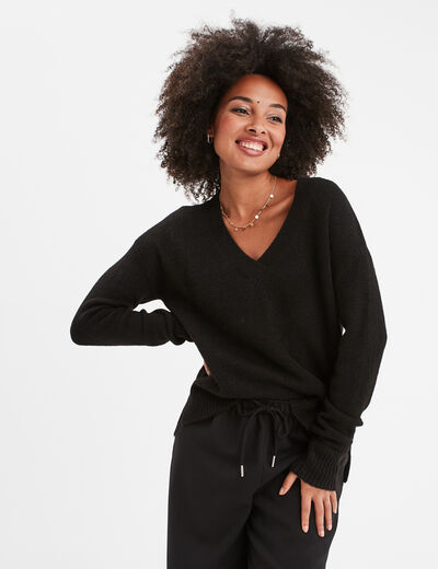 Pull droit ample col V fentes aux côtés noir femme