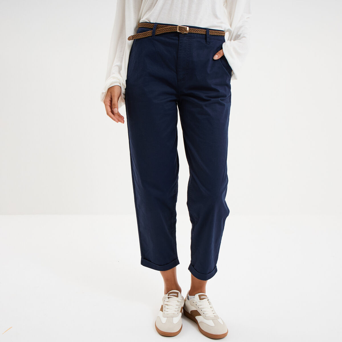 Pantalon chino regular ceinture tress&eacute;e bleu marine femme