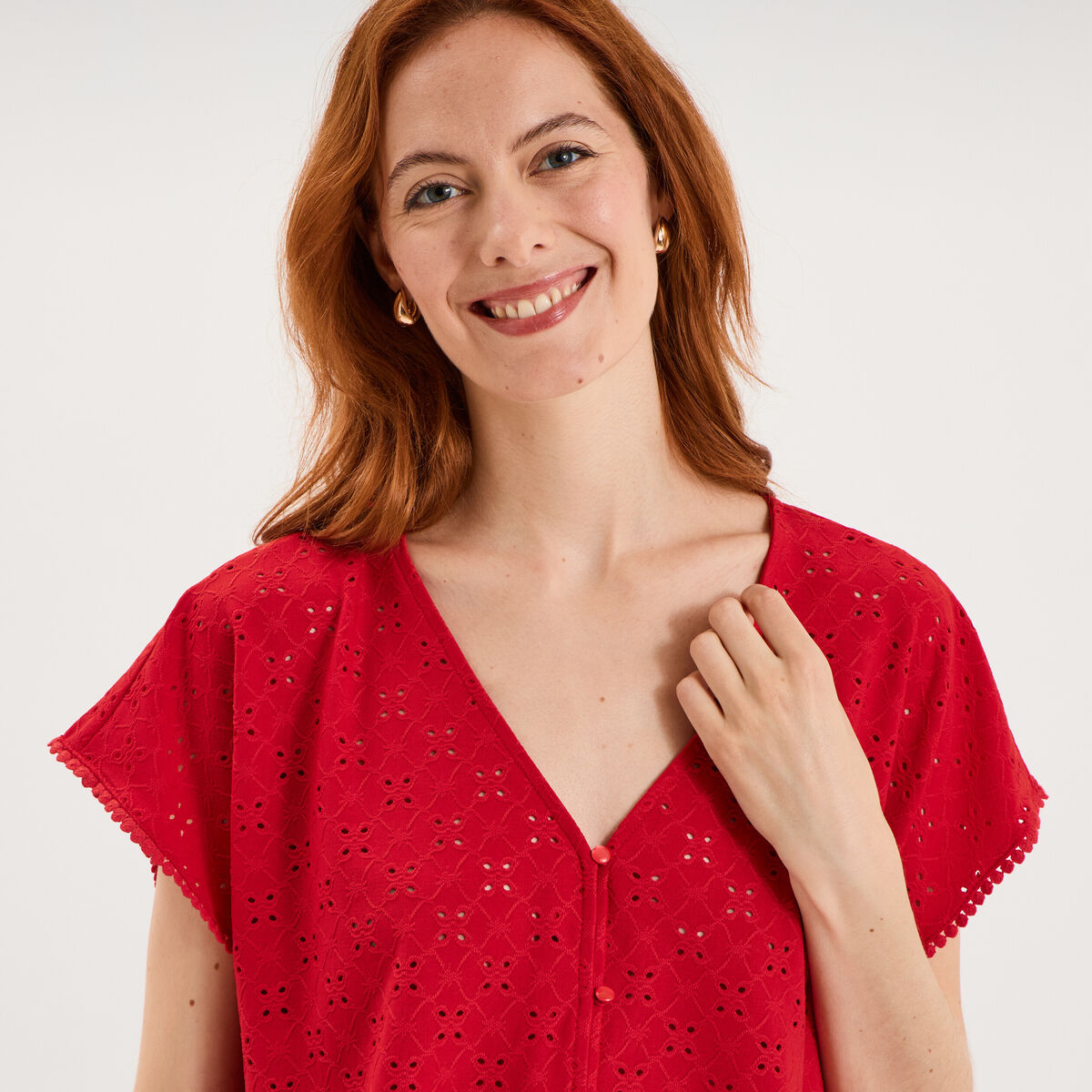 T-shirt dentelle avec boutons rouge femme