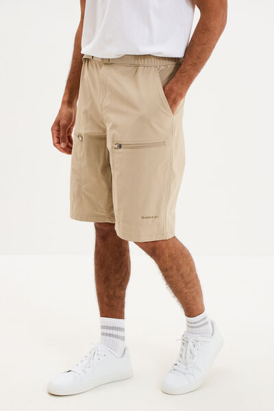 Short de randonn&eacute;e respirant beige homme