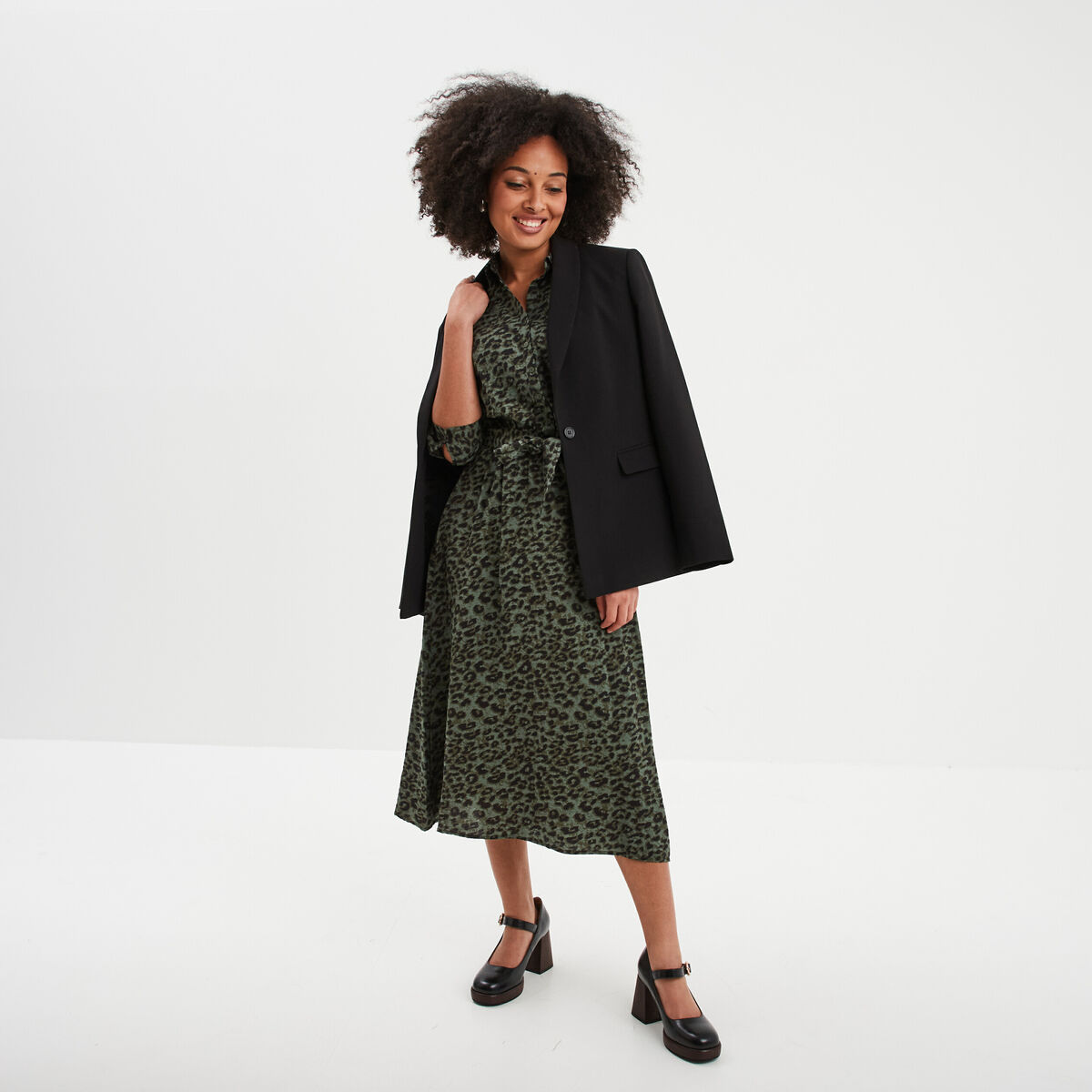 Robe chemise longue nou&eacute;e vert kaki femme