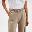 Pantalon de jogging large &eacute;lastiqu&eacute; taupe femme