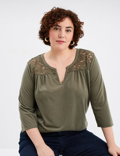 T-shirt col tunisien avec dentelle vert kaki femme grande taille