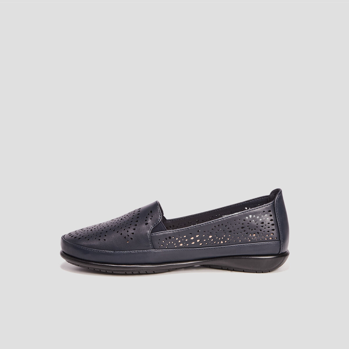 Mocassins perfor&eacute;es bleu marine femme