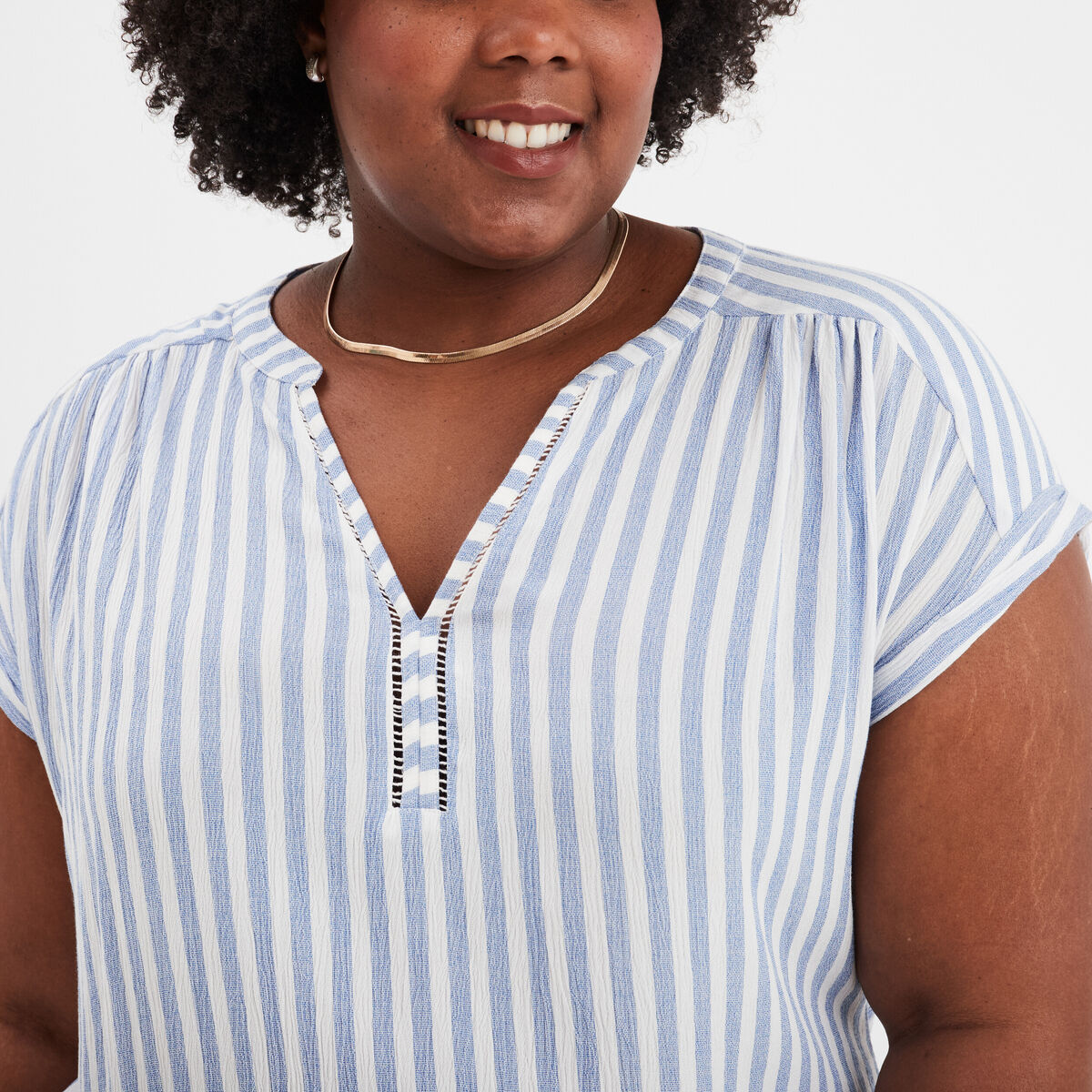 Blouse col en V manches courtes ecru femme grande taille