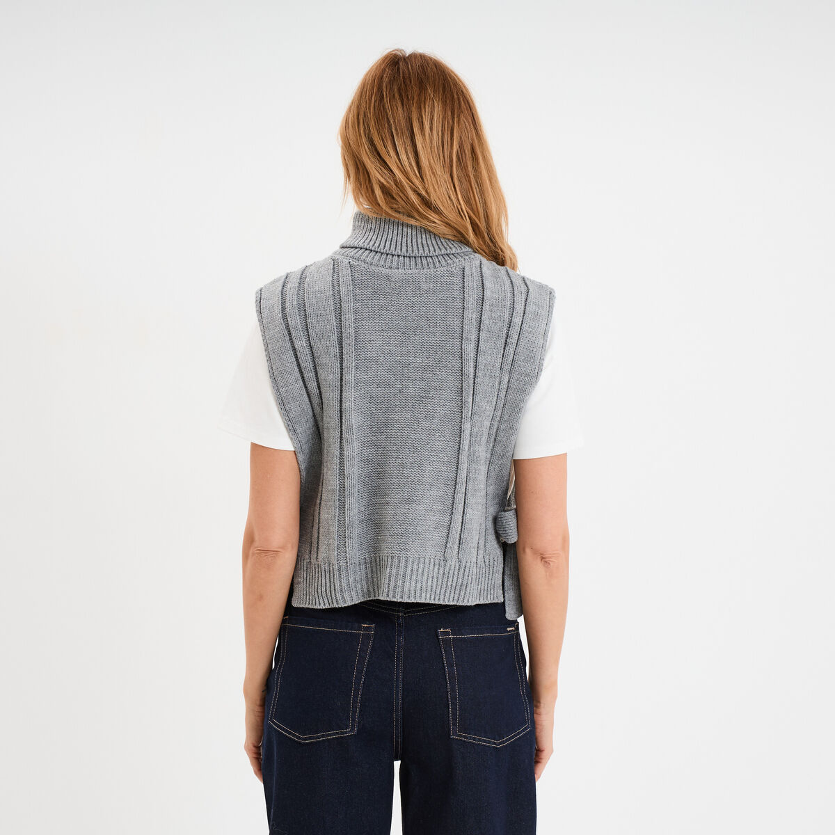 Pull poncho col roul&eacute; sans manches gris femme