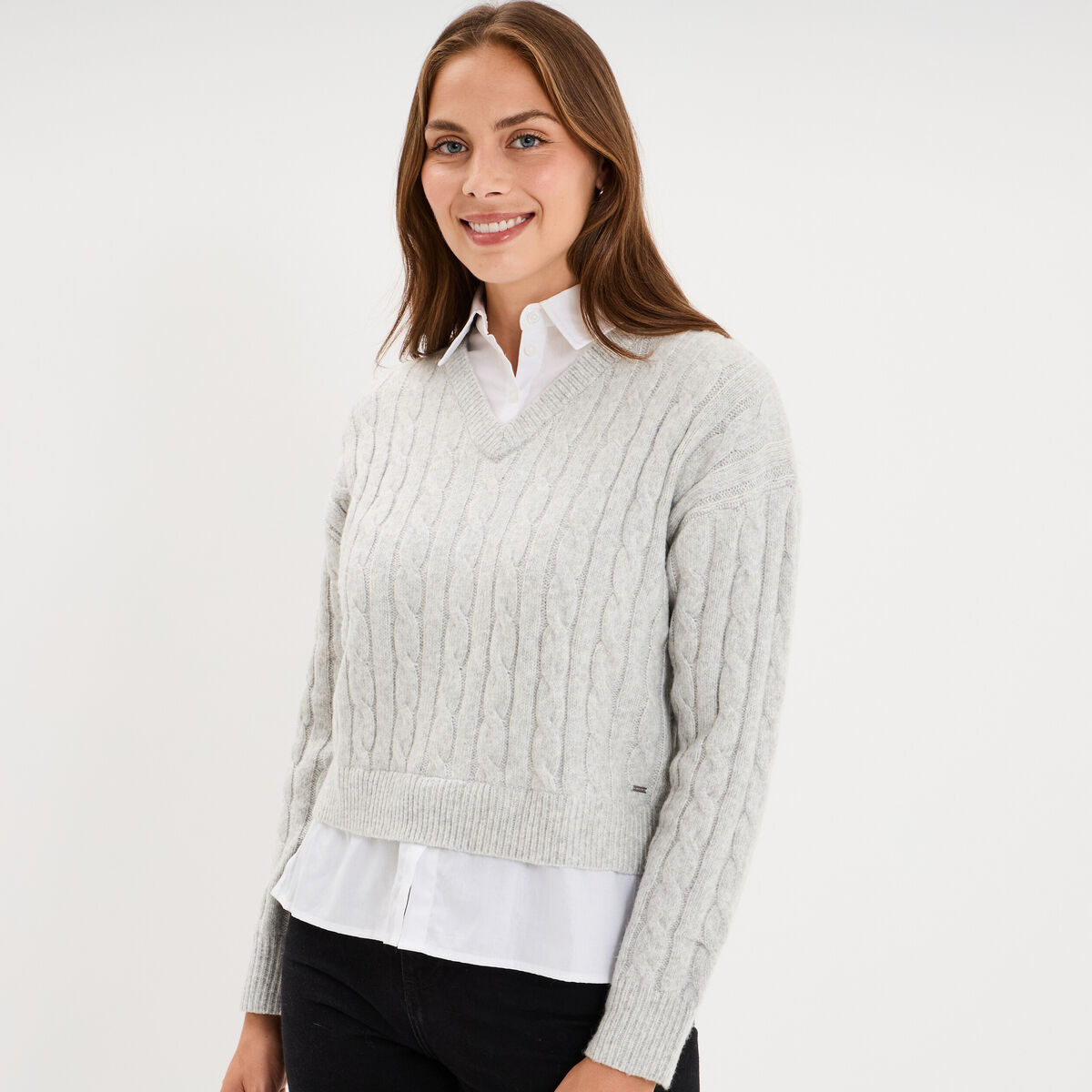 Pull torsades effet 2-en-1 chemise gris clair femme