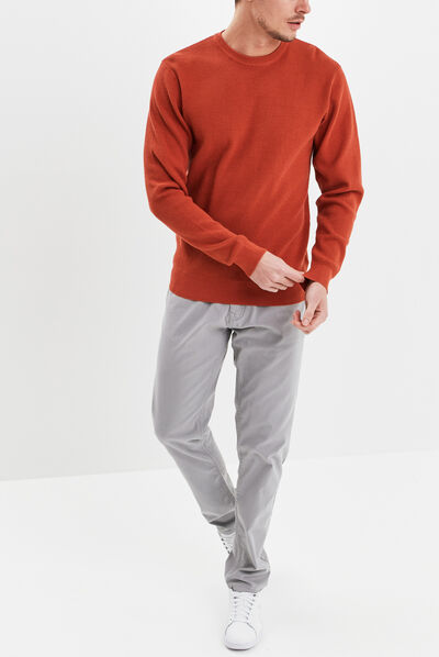 Pull avec col rond à relief orange foncé homme