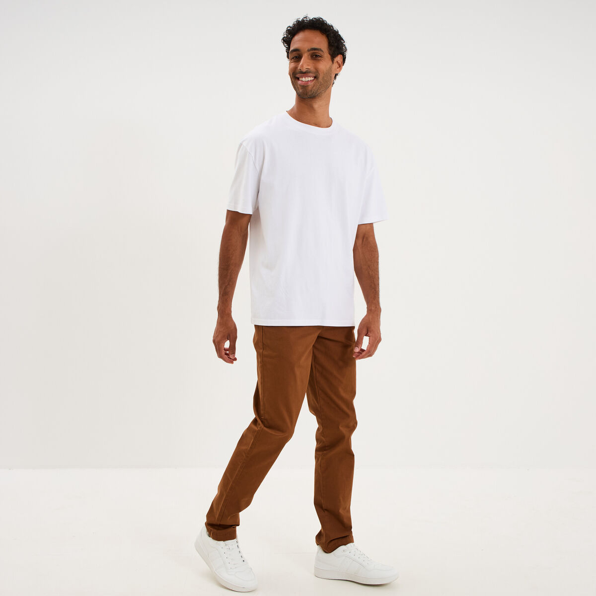 Pantalon chino droit stretch camel homme