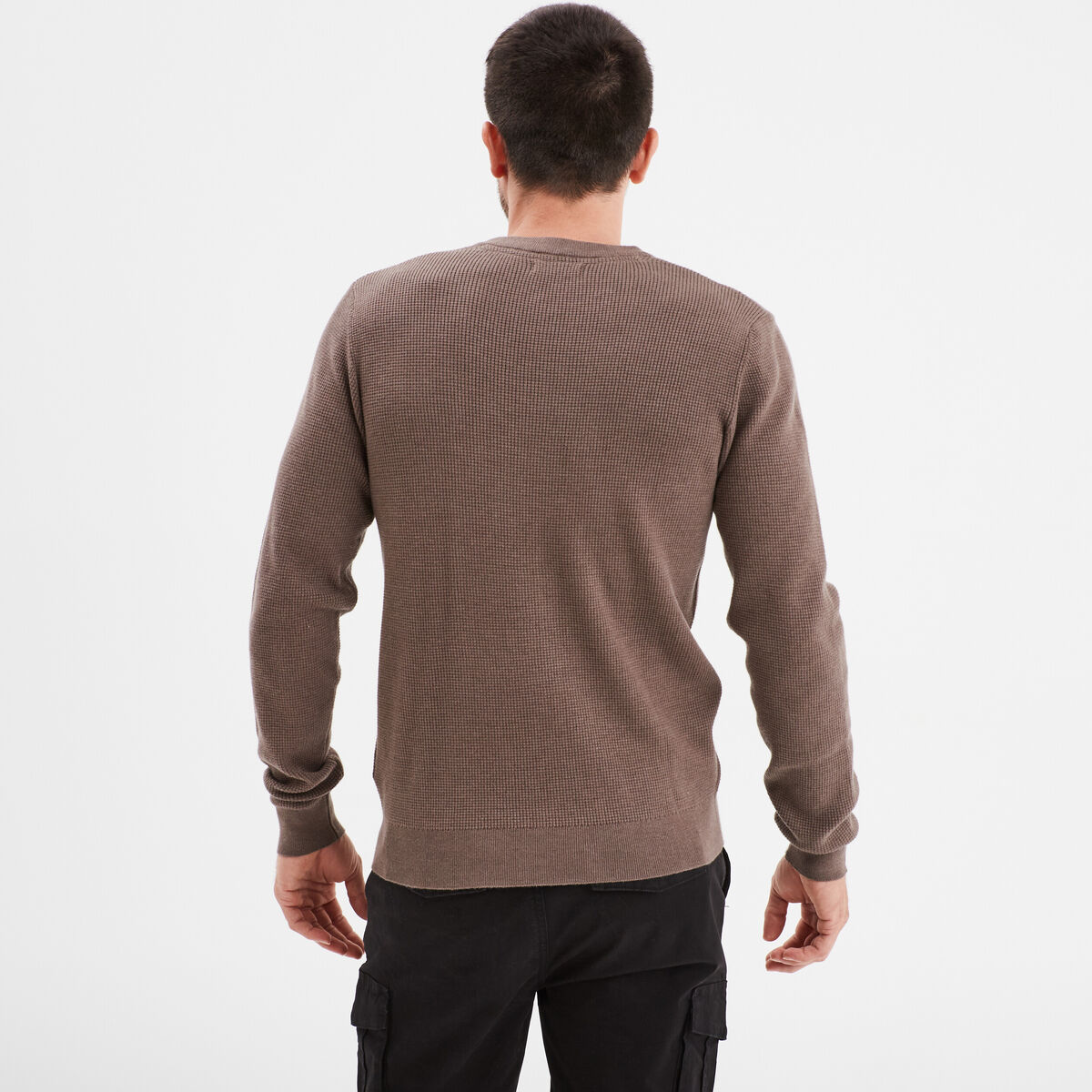 Pull en maille textur&eacute;e col rond taupe homme