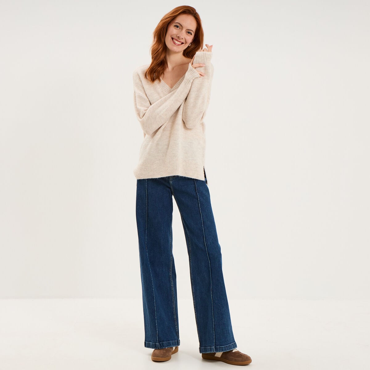 Pull col en V manches longues ecru femme