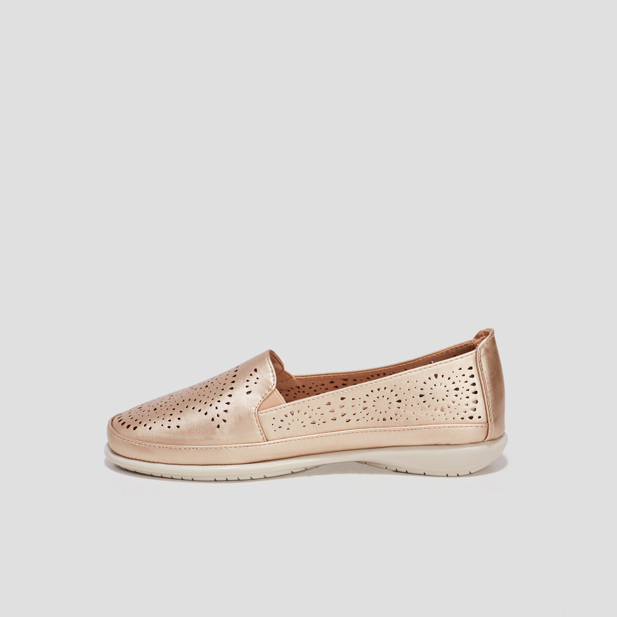 Mocassins perfor&eacute;es jaune or femme