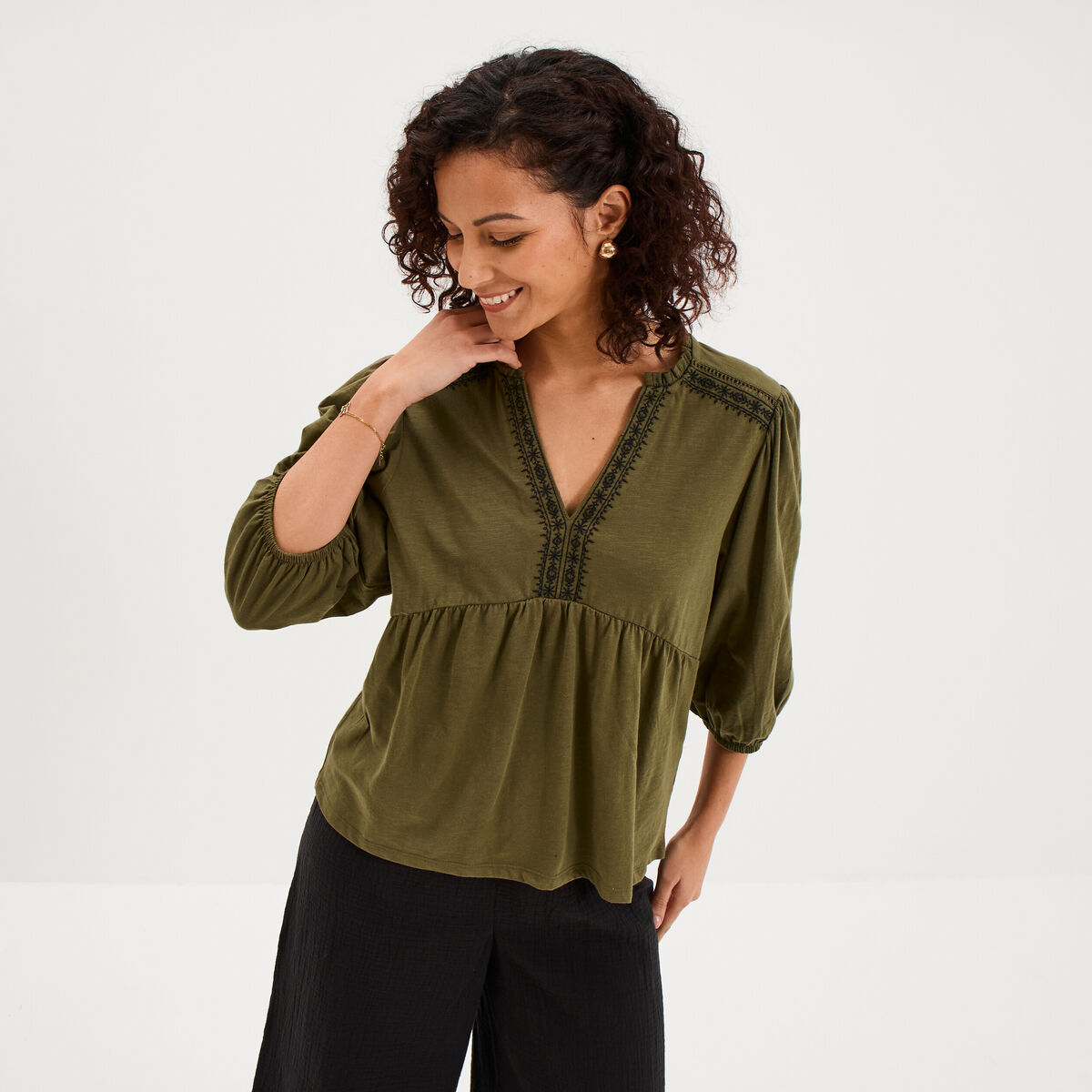 Blouse col tunisien brod&eacute; coton vert kaki femme