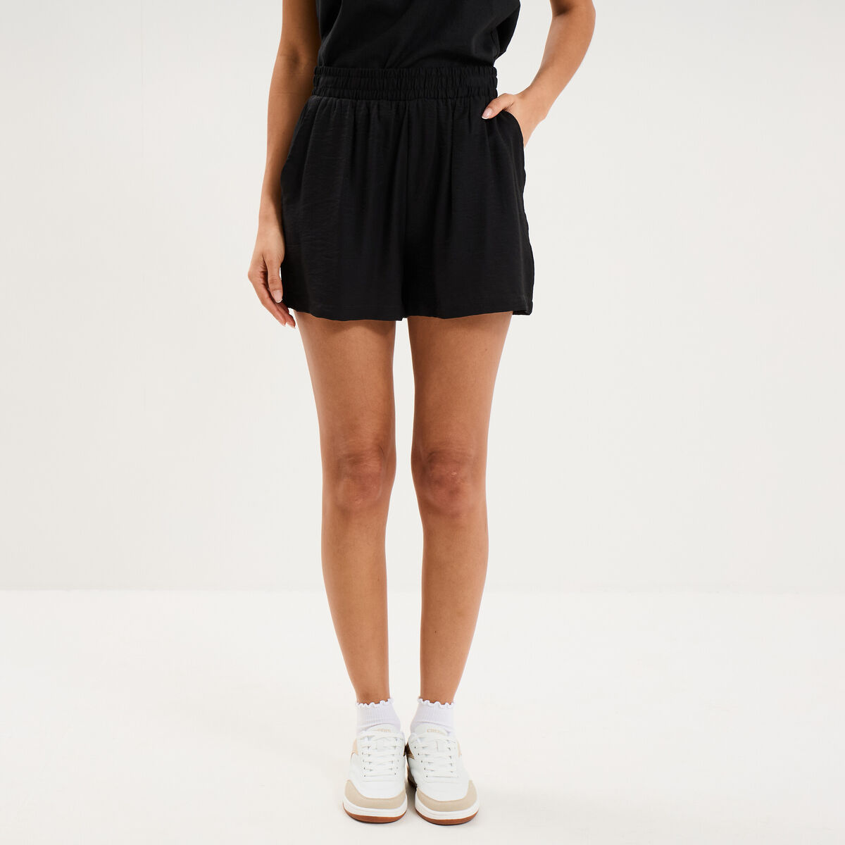 Short fluide taille &eacute;lastiqu&eacute;e noir femme