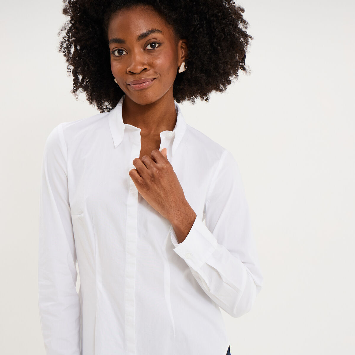 Chemise cintr&eacute;e manches longues blanc femme