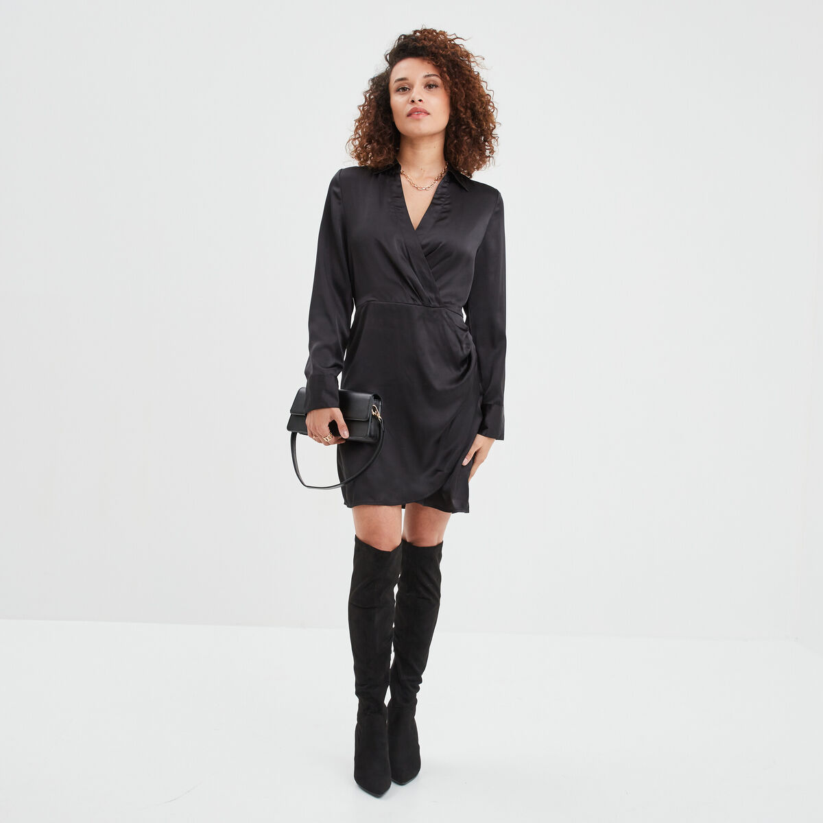 Robe satin portefeuille courte noir femme