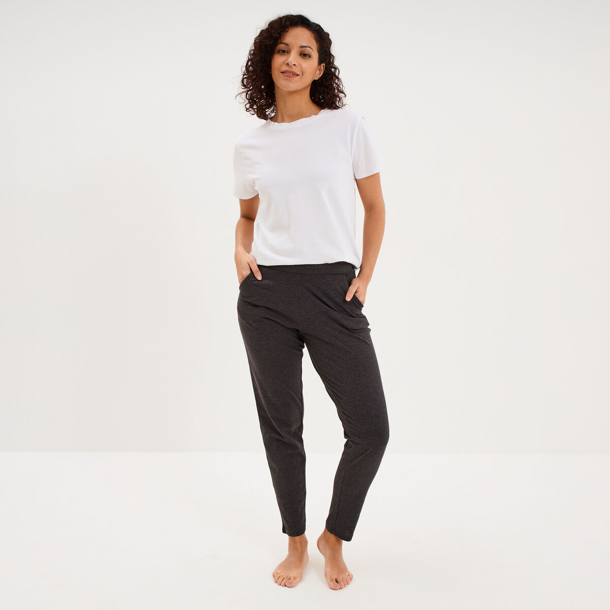 Pantalon de pyjama ajust&eacute; gris fonc&eacute; femme